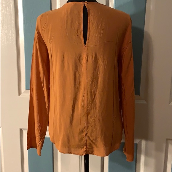 Forever 21 Lace Up Long Sleeves Blouse (Small) - Picture 4 of 6